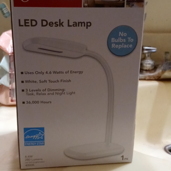 Sunbeam Other - Small makeup desk lamp